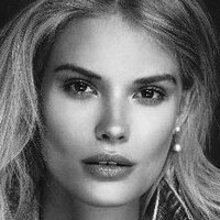 Alena Blohm Naken