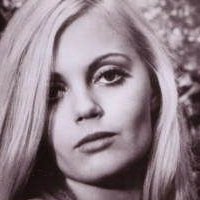 Alexandra Hay Naken