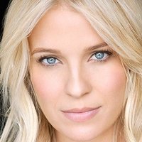 Alicia Leigh Willis Naken