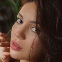Alina Lando Naken