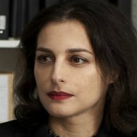 Amira Casar Naken