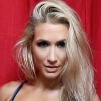 Andrea Lowell Naken