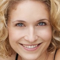 Andrea Runge Naken