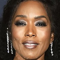Angela Bassett Naken