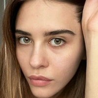 Angela Nikolau Naken