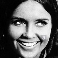 Anjanette Comer Naken