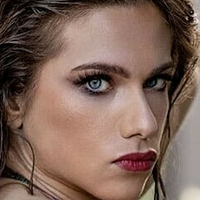 Anna Cicerelli Naken