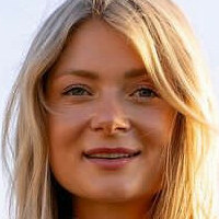 Anna Engelschall Naken