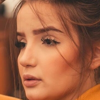 Anna Livya Naken