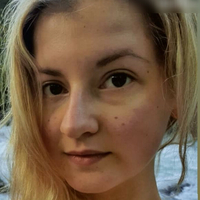 Annika H. Naken