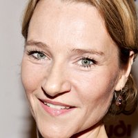 Annika Hallin Naken