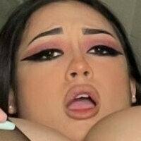 Anya Clouds Naken