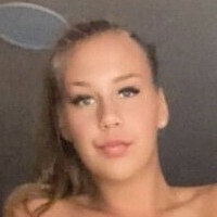 ava.busty Naken
