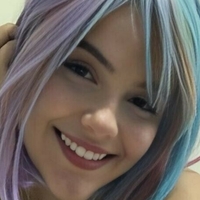 Ayla Violetta Naken