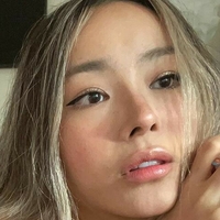 Beau Victoria L. Naken