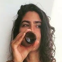 Bela Gil Naken