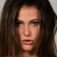 Bella Modele Naken