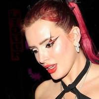 Bella Thorne Naken