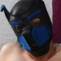 blueandredmask Naken