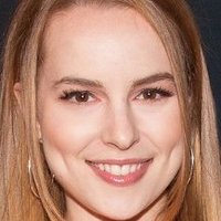 Bridgit Mendler Naken
