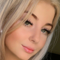 Carly Cakes Naken