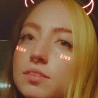 caroliiiiine Naken