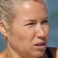 Caroline Groth Naken