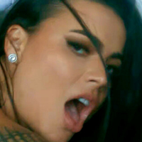 Casey Saron Naken