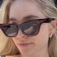 Chiara Pontius Naken