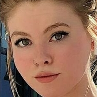 Chloe Mettenbrink Naken
