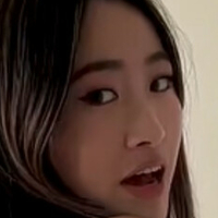Chloe Zhu Naken