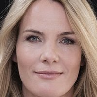 Chrissy Schulz Naken