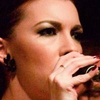 Chrysta Bell Naken
