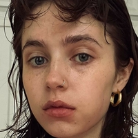 Clairo Naken