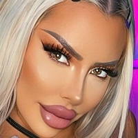 courtneytaylor Naken