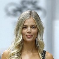 Danielle Knudson Naken