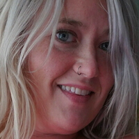 daniraisor Naken