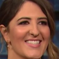 D'Arcy Carden Naken