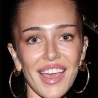 Delilah Hamlin Naken