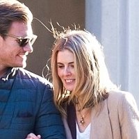 Donna Air Naken