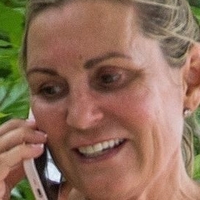 Donna Derby Naken