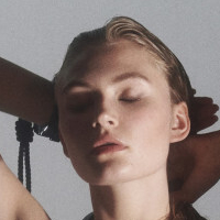 Eline Lykke Naken