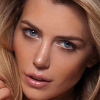 Elle Liberachi Naken