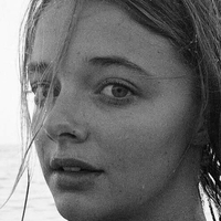 Ellie De Lange Naken