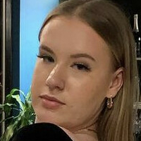 Ellie Naken