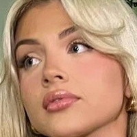 Ellieday Naken