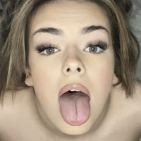 Ells_ann Naken