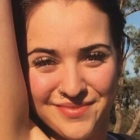 Elouise Naken