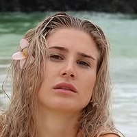 Emelia Surch Naken