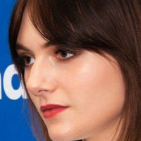 Emilia Jones Naken